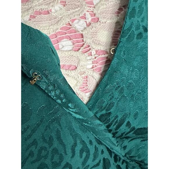 EUC Lilly Pulitzer Nicolina Womens Dress Long Sleeve Evergreen Party Animal Sz 8 - Picture 11 of 11